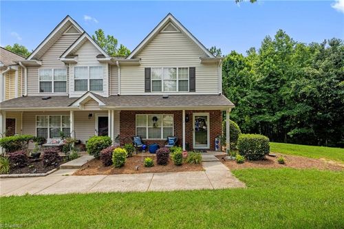 2 Tannenbaum Cir, Greensboro, NC, 27410-9686 | Card Image