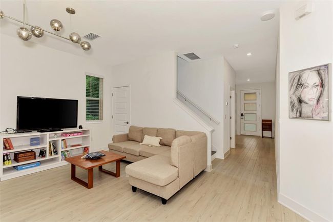 2587 Temple St, House other with 4 bedrooms, 3 bathrooms and null parking in SARASOTA FL | Image 9