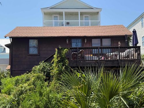 205 29th Ave N, North Myrtle Beach, SC, 29582-2119 | Card Image