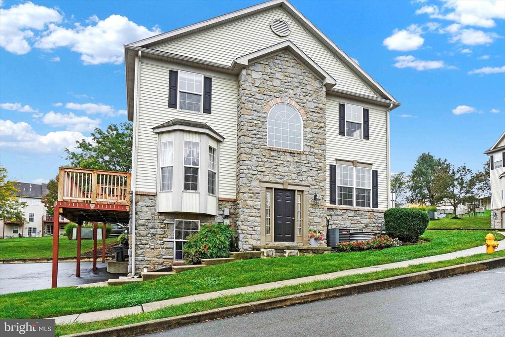 Sultan Supreme Way, York, PA 17402