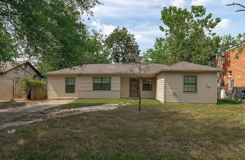 9033 Oak Knoll Ln, Houston, TX, 77078-4009 | Card Image