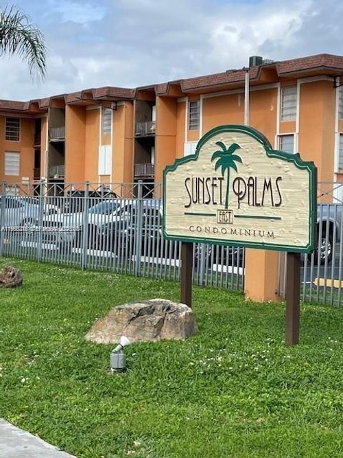 apt-x15-9417 Sw 76th St, Miami, FL, 33173-5444 | Card Image