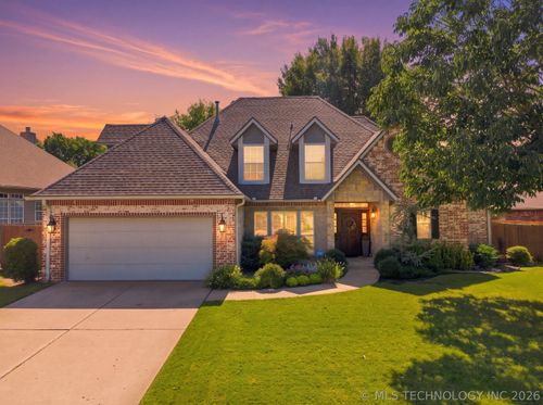 7911 S Hudson Ave, Tulsa, OK, 74136-8467 | Card Image