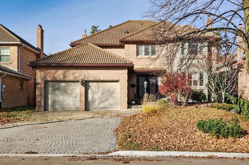 136 Cranberry Lane, Aurora, ON, L4G5Z3 | Card Image