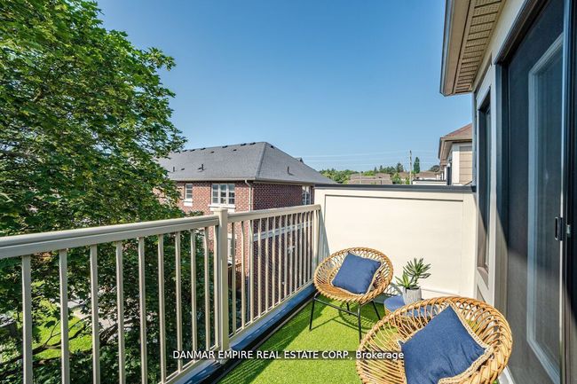 31 Hiawatha Crt, House attached with 3 bedrooms, 4 bathrooms and 2 parking in Vaughan ON | Image 31