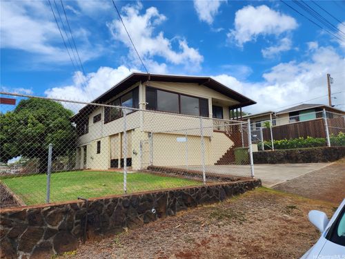 1076 Puu Momi St, Pearl City, HI, 96782-2732 | Card Image