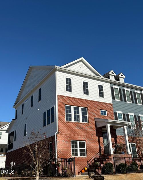 515 Gateway Townes Blvd, Wake Forest, NC, 27587-8577 | Card Image