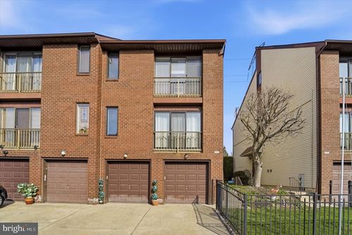 b-9510 James St, Philadelphia, PA, 19114-3068 | Card Image