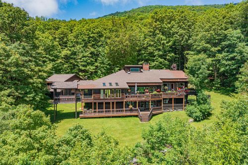 393 Red Tail Ln, Dorset, VT, 05251-9617 | Card Image