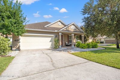 11727 Wynnfield Lakes Circle, House other with 3 bedrooms, 2 bathrooms and null parking in Jacksonville FL | Image 2