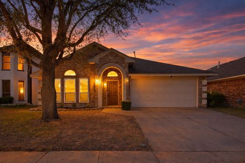 908 Churchhill Dr, Saginaw, TX, 76131-4862 | Card Image