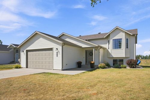 3858 12th Street W, West Fargo, ND, 58078 | Card Image