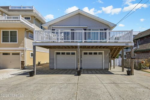 301 W 18th St, Ship Bottom, NJ, 08008-4421 | Card Image