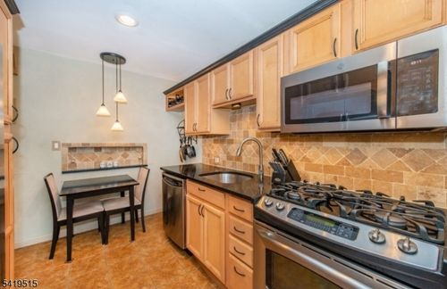 5a-2467 State Route 10, Morris Plains, NJ, 07950-1357 | Card Image