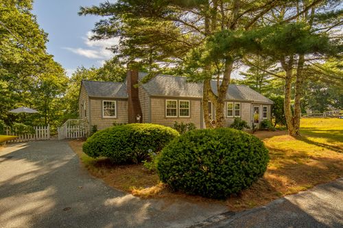 61 Trotters Ln, West Dennis, MA, 02670-2720 | Card Image