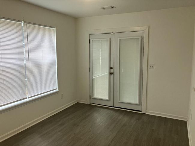10246 Deep Creek Pl, House other with 4 bedrooms, 3 bathrooms and null parking in Union City GA | Image 5