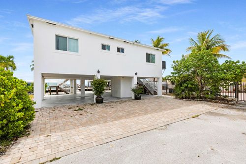 900 85th Street Ocean, Marathon, FL, 33050-5207 | Card Image