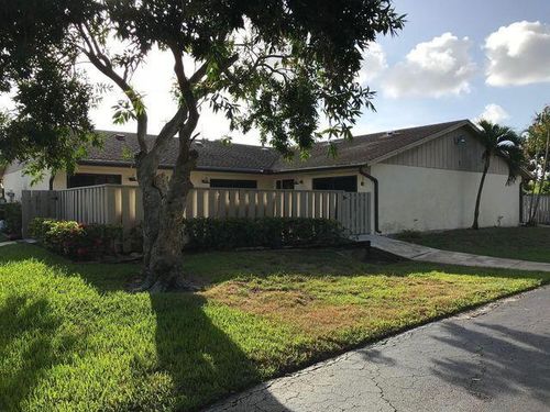 8210 Ambach Way, Hypoluxo, FL, 33462-6152 | Card Image