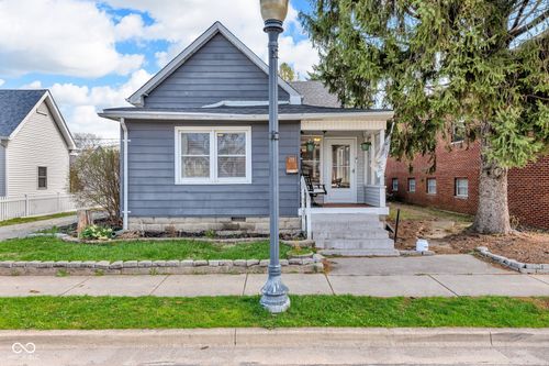 211 N Merrill St, Fortville, IN, 46040-1227 | Card Image