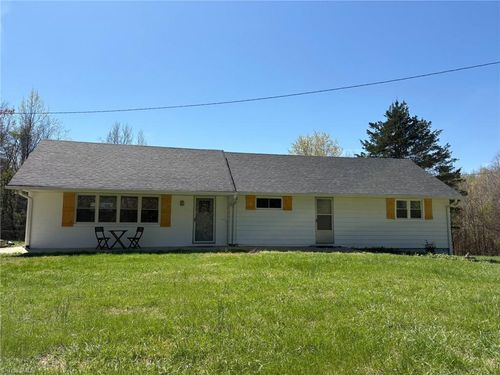 1053 Hoots Rd, Yadkinville, NC, 27055-6643 | Card Image