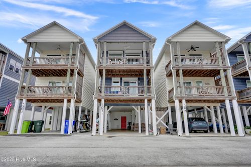 303 Vesta Ct, Surf City, NC, 28445-6684 | Card Image