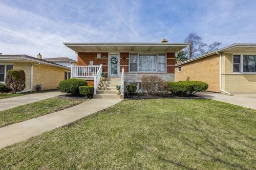 9220 S Avers Ave, Evergreen Park, IL, 60805-1414 | Card Image