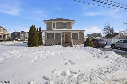 54 E Pennsylvania Ave, Avenel, NJ, 07001-1758 | Card Image