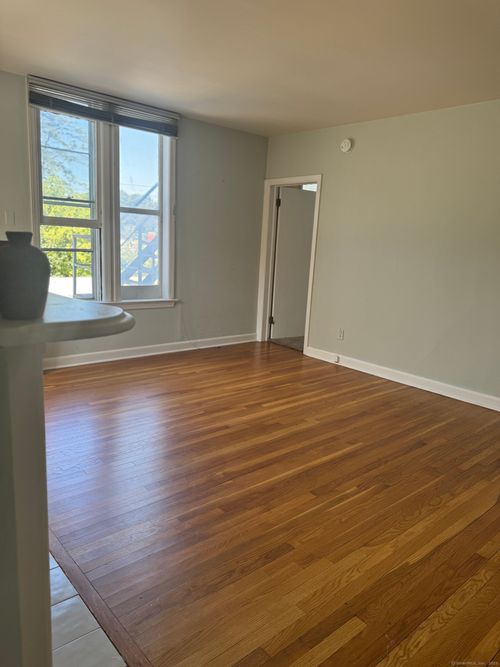 218 Flax Hill Rd, Norwalk, CT, 06854-2855 | Card Image