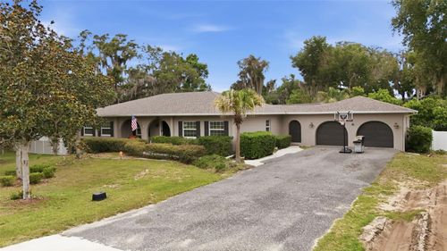 112 E Gardenia St, Howey In The Hills, FL, 34737-3444 | Card Image