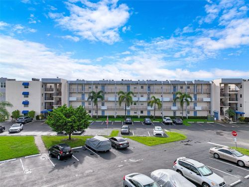 402-7500 Nw 30th Pl, Sunrise, FL, 33313-1042 | Card Image