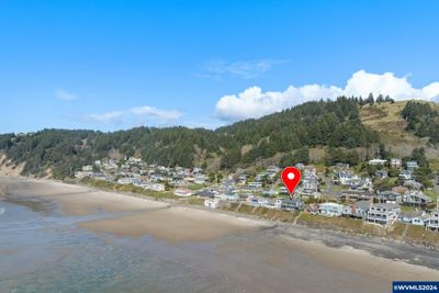 7101 Logan Dr, House other with 4 bedrooms, 3 bathrooms and null parking in Lincoln City OR | Image 2