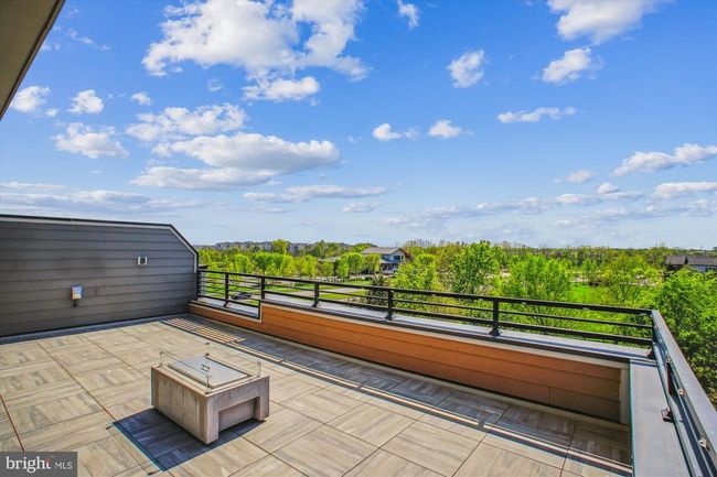 20440 Northpark Dr, Townhouse with 4 bedrooms, 6 bathrooms and null parking in ASHBURN VA | Image 59