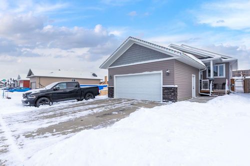 3317 41 Ave, Lloydminster, SK, S9V2K6 | Card Image