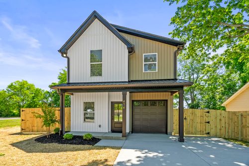 414 21st Ave W, Springfield, TN, 37172-3420 | Card Image