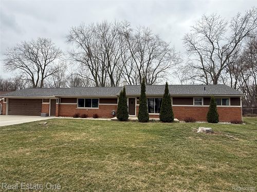 50709 Mile End Dr, Shelby Township, MI, 48317-1156 | Card Image