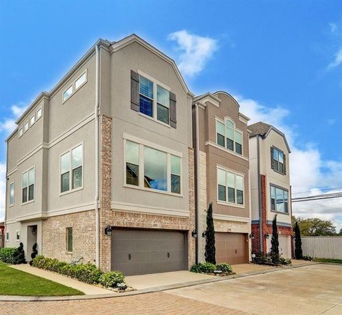 6755 Highclere Manor Ln, Houston, TX, 77055-1484 | Card Image