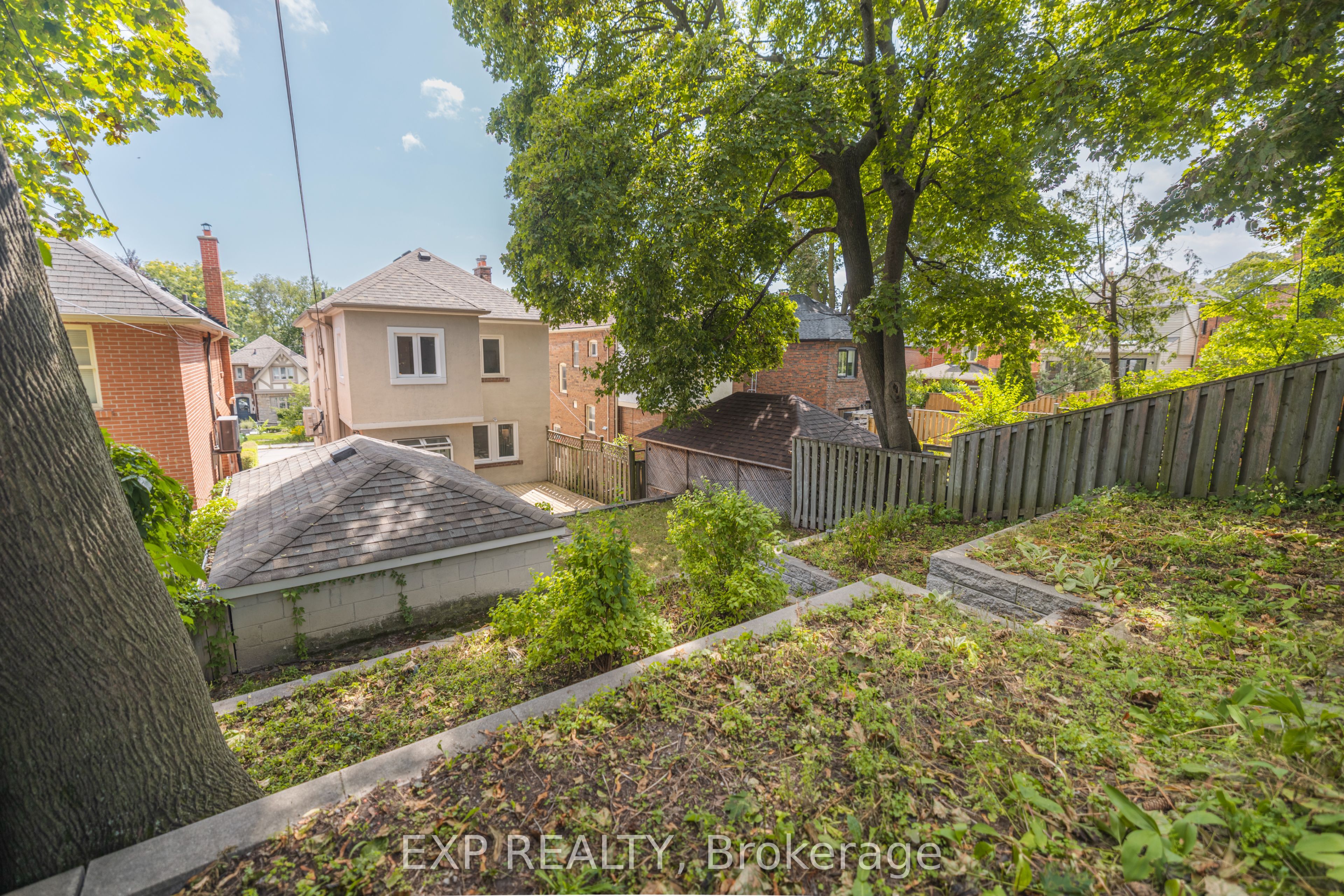 Residential in Toronto C04 5