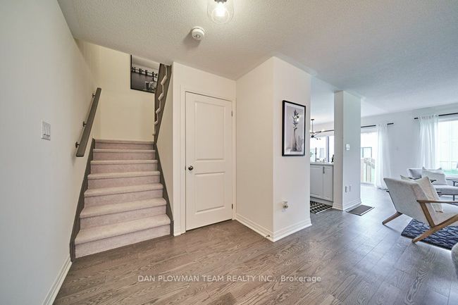 90 Caspian Sq, Home with 4 bedrooms, 3 bathrooms and 4 parking in Bowmanville ON | Image 20