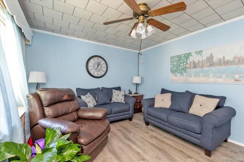 311 Hunnewell Ave, Elmont, NY, 11003-3436 | Card Image