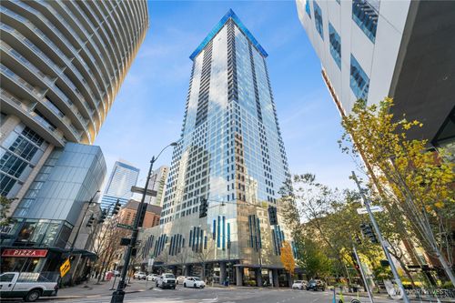 3100-737 Olive Way, Seattle, WA, 98101-3757 | Card Image