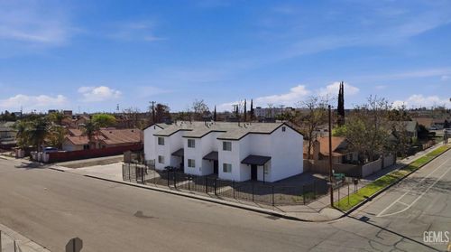 931 Monterey St, Bakersfield, CA, 93305 | Card Image