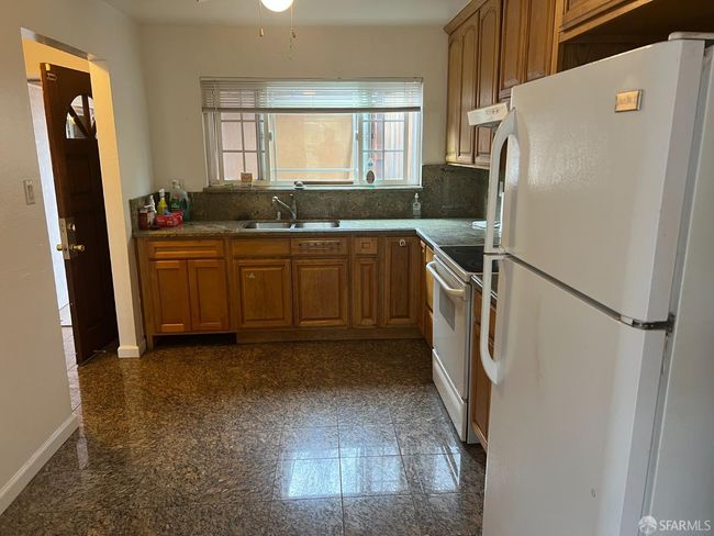 2113 Mandarin Way, Townhouse with 4 bedrooms, 3 bathrooms and 2 parking in Antioch CA | Image 5