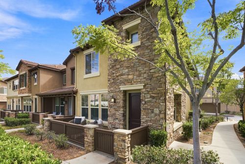 82-10782 New Grv, San Diego, CA, 92130-4909 | Card Image