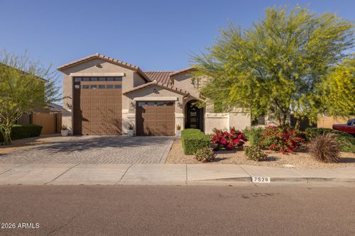 7528 W Odeum Ln, Phoenix, AZ, 85043-1237 | Card Image
