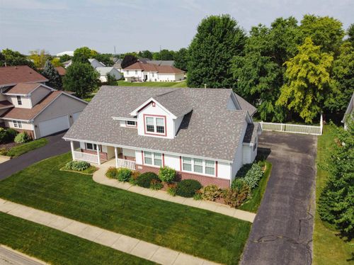 12140 Paisley Dr, Loves Park, IL, 61111-8910 | Card Image