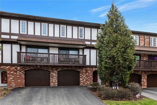 211 Thornberry Dr, Mcknight, PA, 15237-3349 | Card Image