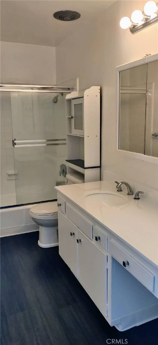 APT-6 - 5236 Kester Ave, Condo with 0 bedrooms, 0 bathrooms and 6 parking in Sherman Oaks CA | Image 21