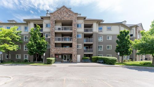 410-8 Dayspring Cir, Brampton, ON, L6P2Z7 | Card Image