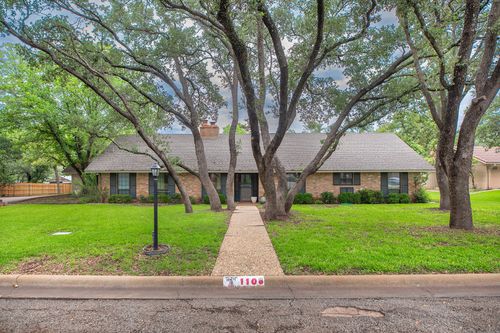 1108 W 12th St, Brady, TX, 76825-5313 | Card Image