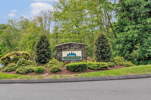 25-25 Stillmeadow Cir, Monroe, CT, 06468-2616 | Card Image